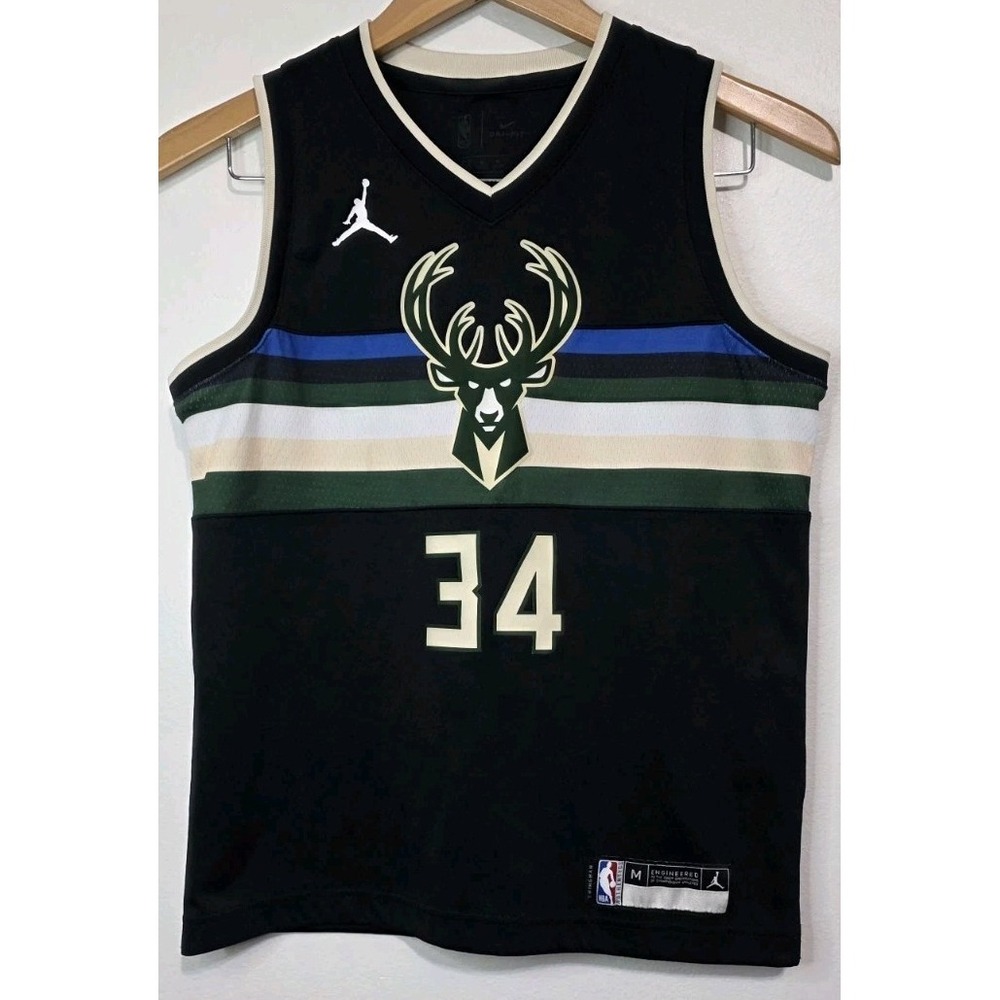 Nike Giannis Antetokounmpo Milwaukee Bucks Statement Edition Swingman Jersey YM